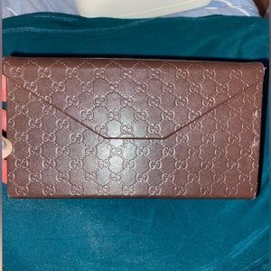 Gucci glasses case